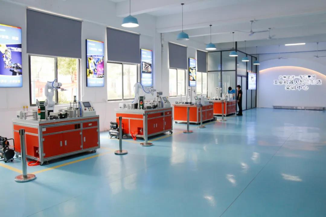 2024年广州工业机器人应用与维护专业三年中级班