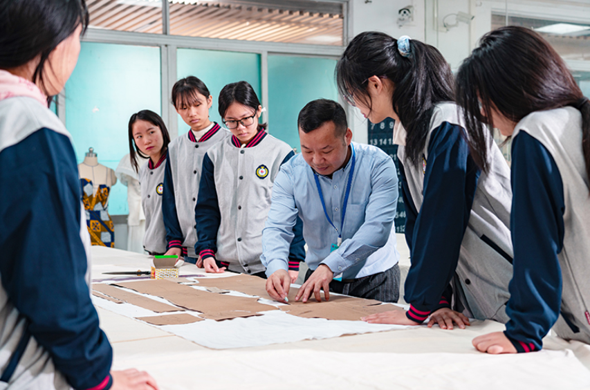 广州华成理工职业技术学校艺术设计与制作专业的培养目标、主要课程、技能证书