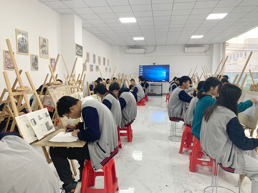 广州华成理工职业技术学校绘画专业的培养目标、主要课程、技能证书